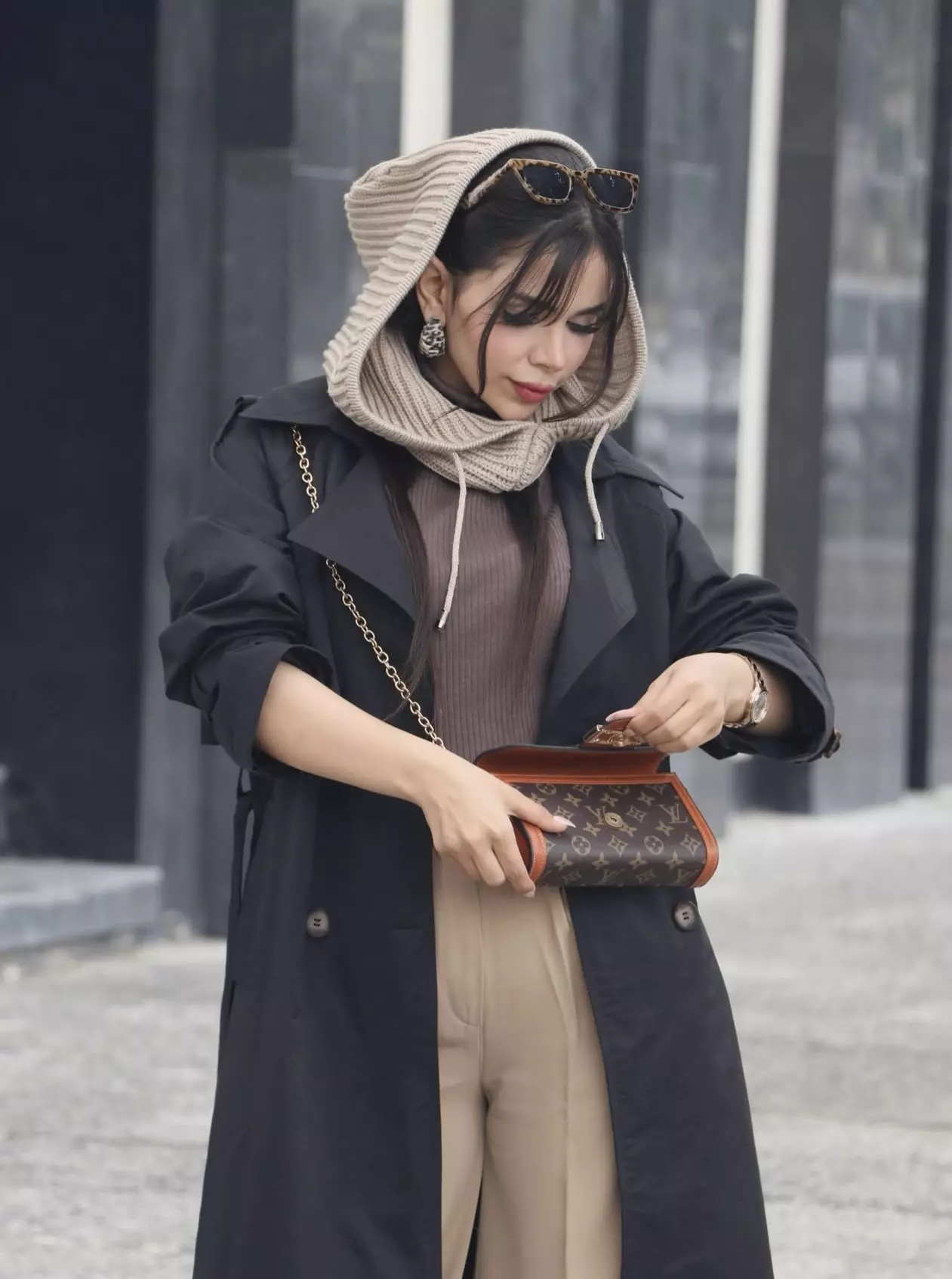 ترنچ کت بلند
