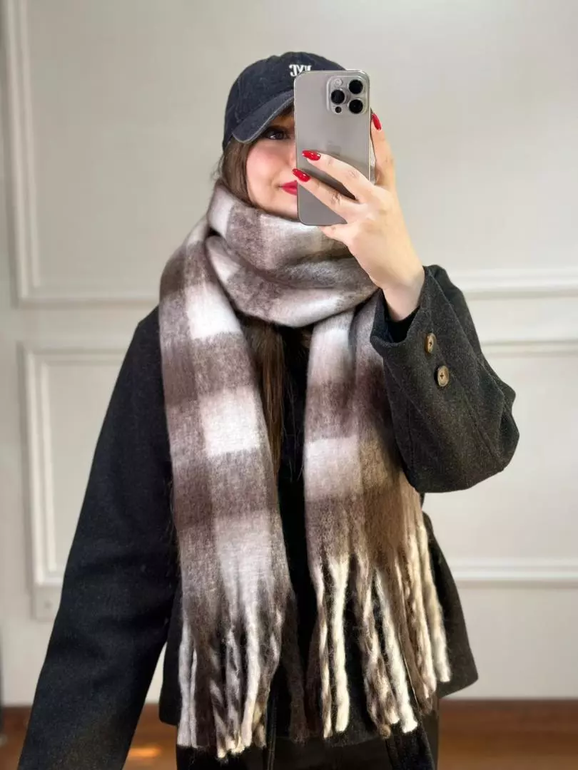 بیگ اسکارف چهارخونه