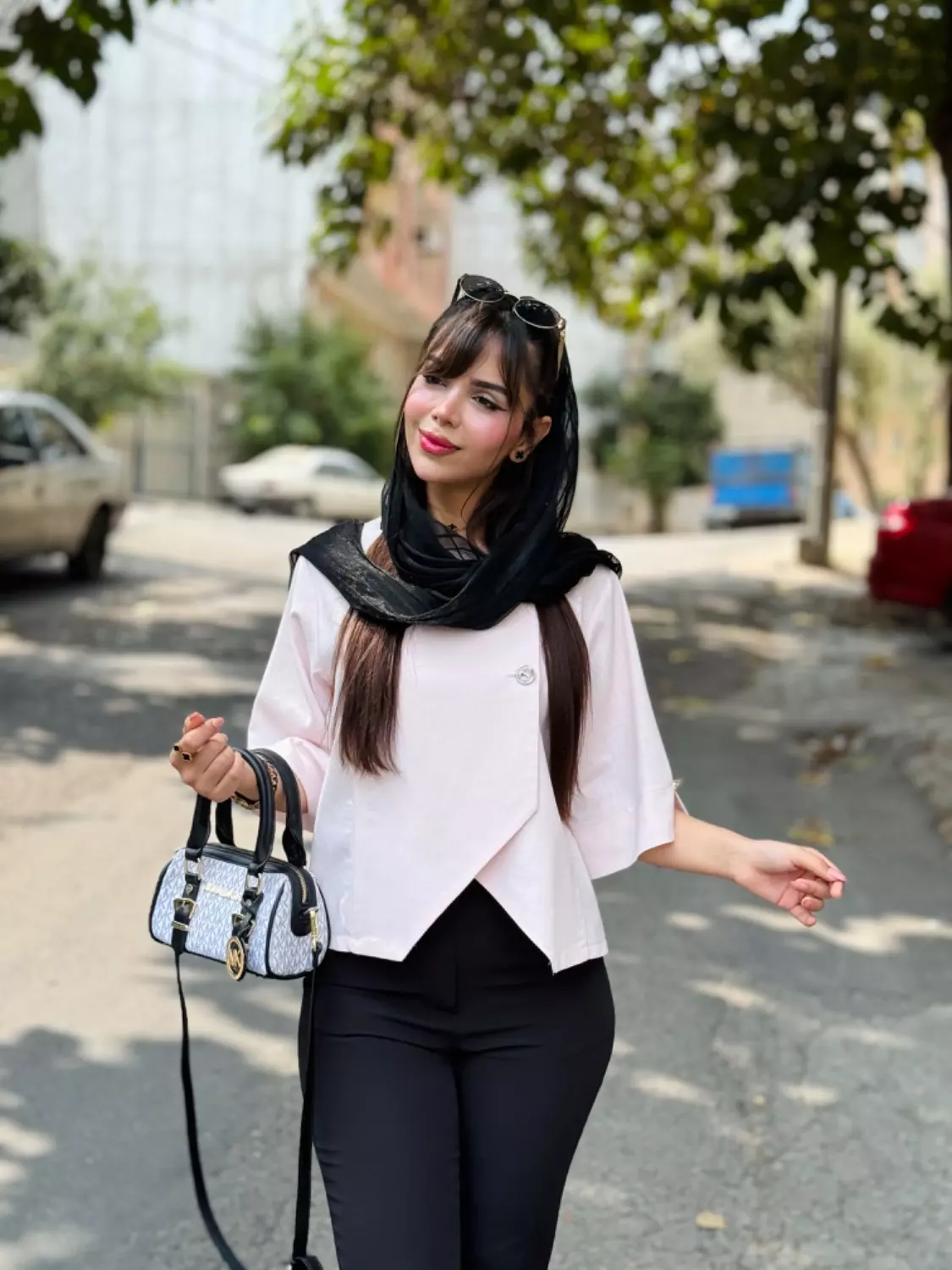 کت لینن دینا