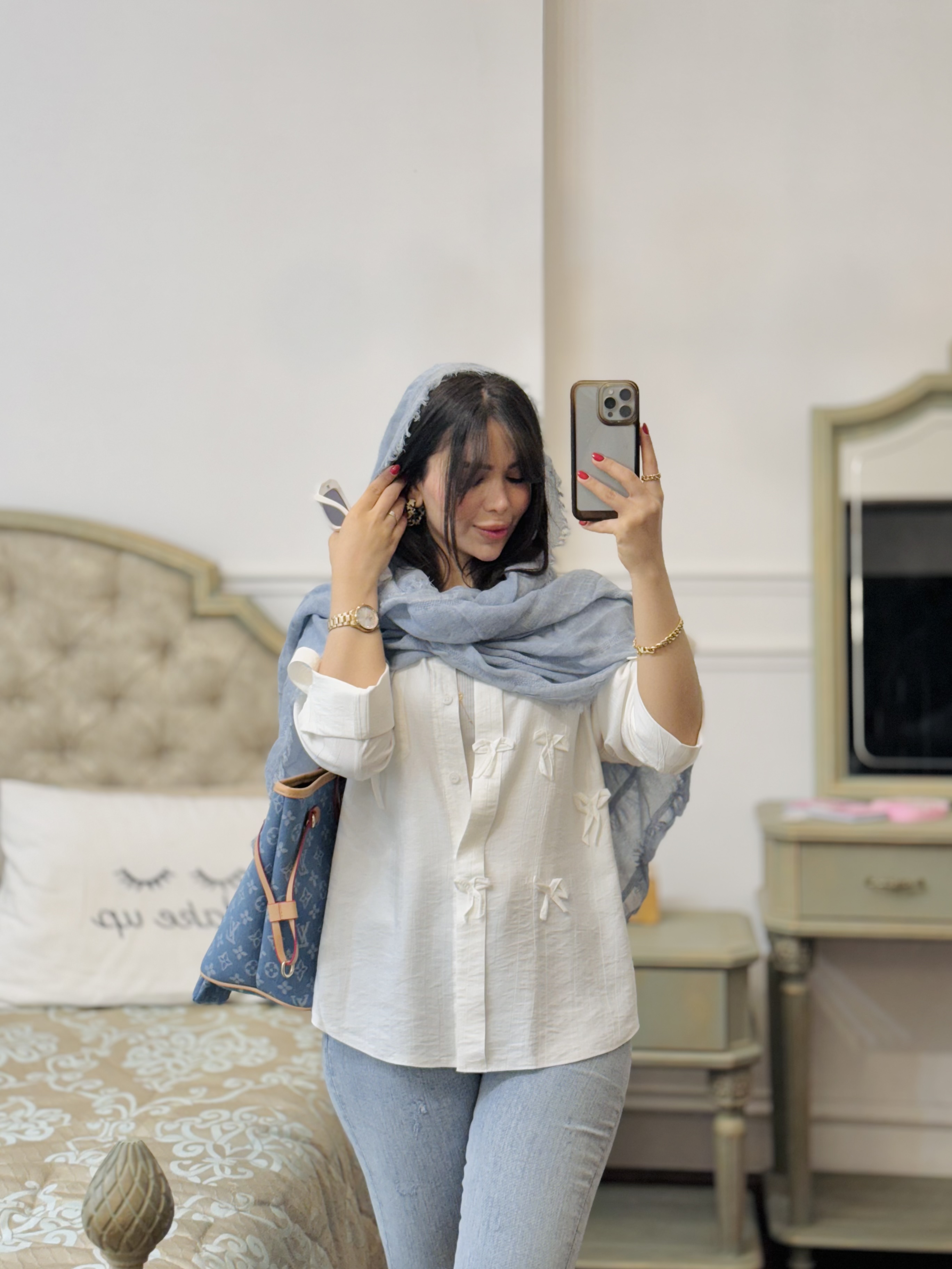 شومیزمانتویی پاپیون