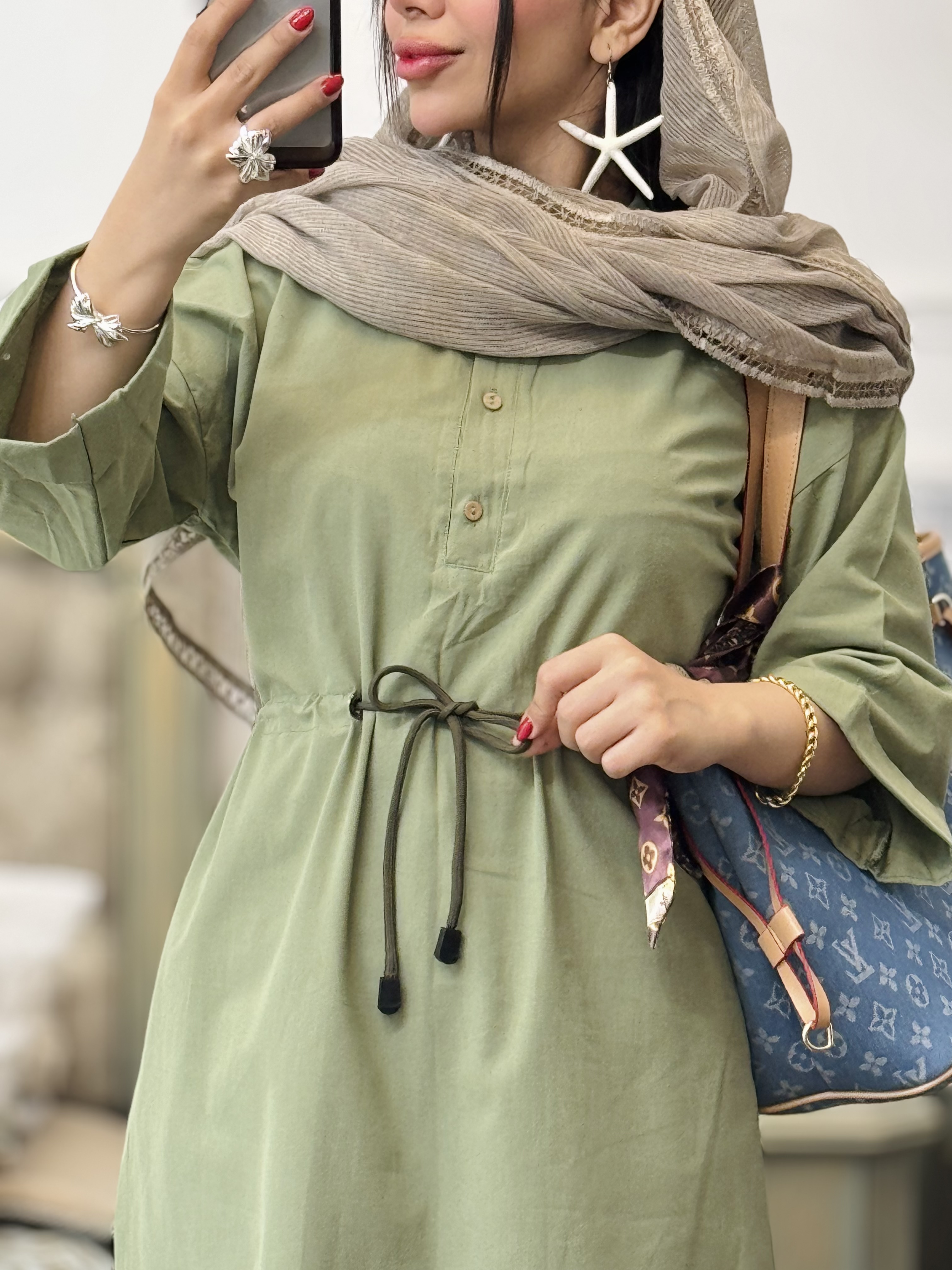 مانتو دانشجویی